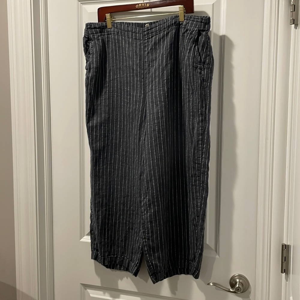 Eileen Fisher ankle pants. XL grey linen with white stripes. 24” inseam.